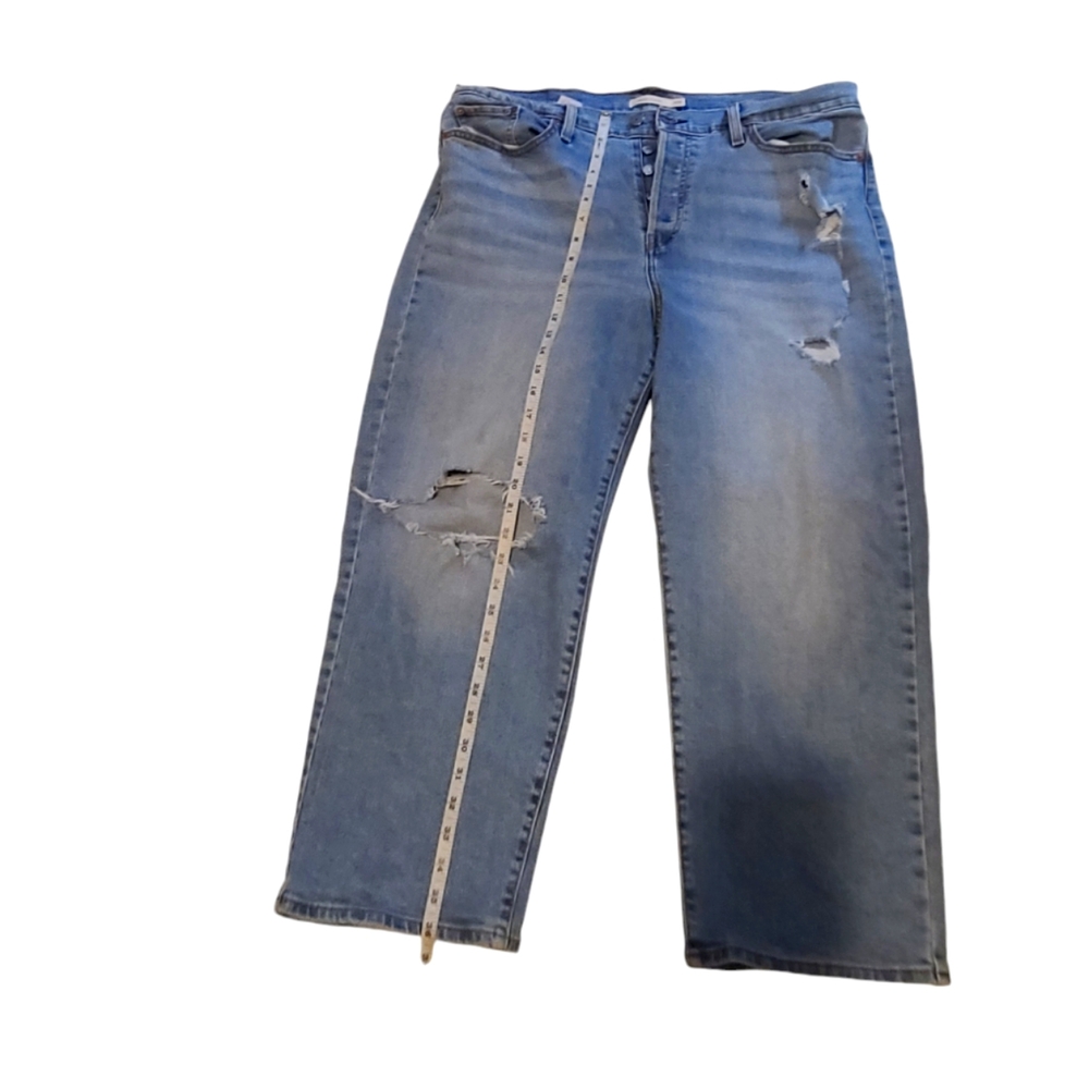 Levi Strauss & CO  Jeans 👖  distress.